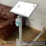 PEDESTAL SANITARIO METALICO BASE TRIANGULAR + CAJA DE LUZ MARCO CLIP FORMATO A4 (21*29.7 CMS), foto 3